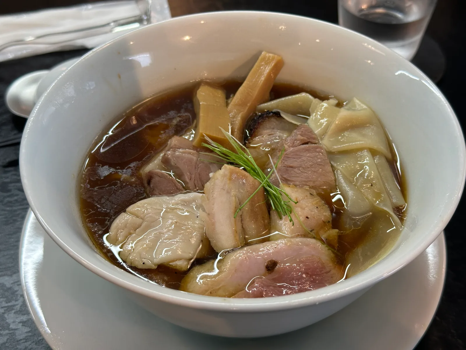 NOBU kitchenぬーどるの極上醤油らぁめん